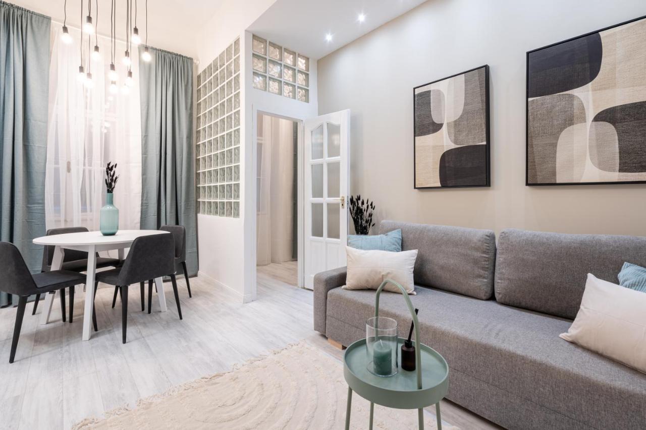 Kl31 - Urban Escape - Prime Location - Klauzal Square By Bqa Apartment Budapest Ngoại thất bức ảnh