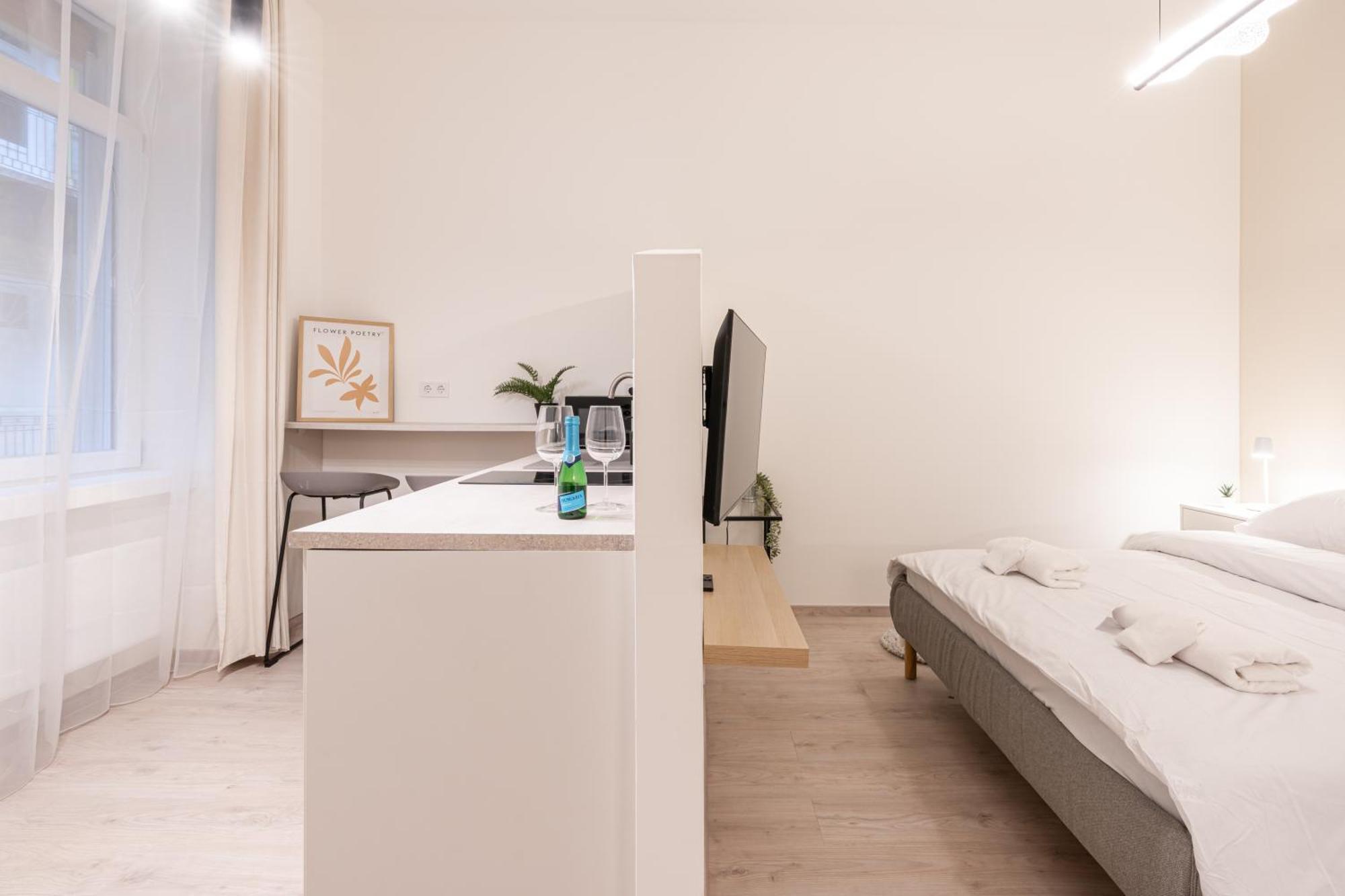 Kl31 - Urban Escape - Prime Location - Klauzal Square By Bqa Apartment Budapest Ngoại thất bức ảnh